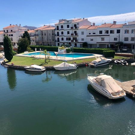 Port Sotavent 2C - Apartamento En La Marina De Empuriabrava - Piscina Comunitaria, - Parking - Vistas Al Canal - Cerca Centro Y Playa エクステリア 写真