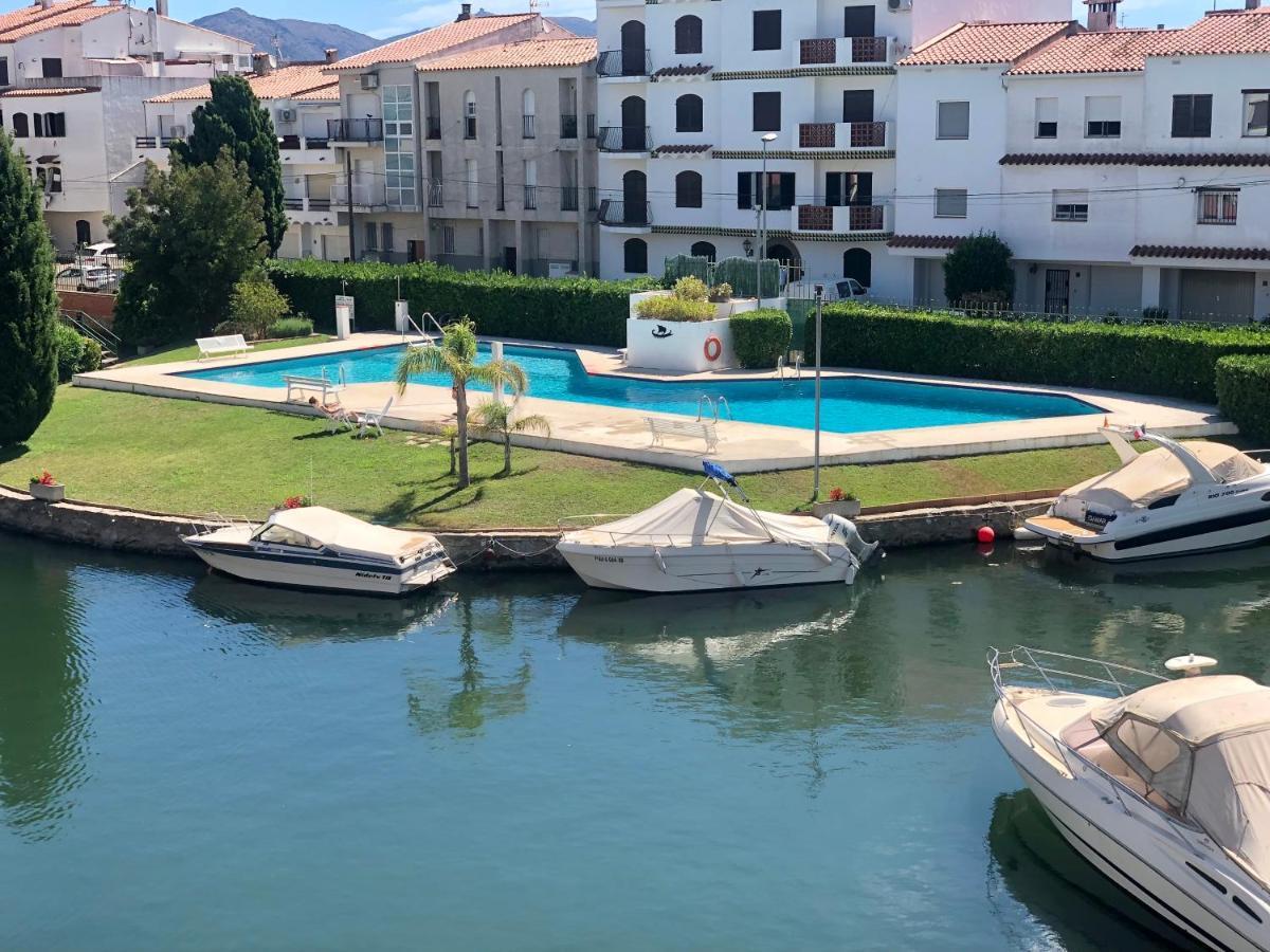 Port Sotavent 2C - Apartamento En La Marina De Empuriabrava - Piscina Comunitaria, - Parking - Vistas Al Canal - Cerca Centro Y Playa エクステリア 写真
