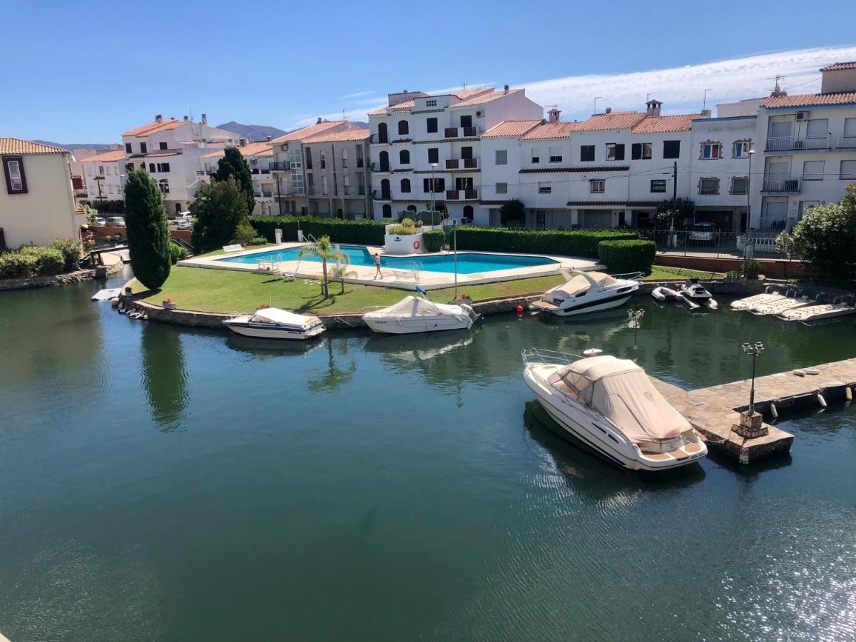 Port Sotavent 2C - Apartamento En La Marina De Empuriabrava - Piscina Comunitaria, - Parking - Vistas Al Canal - Cerca Centro Y Playa エクステリア 写真